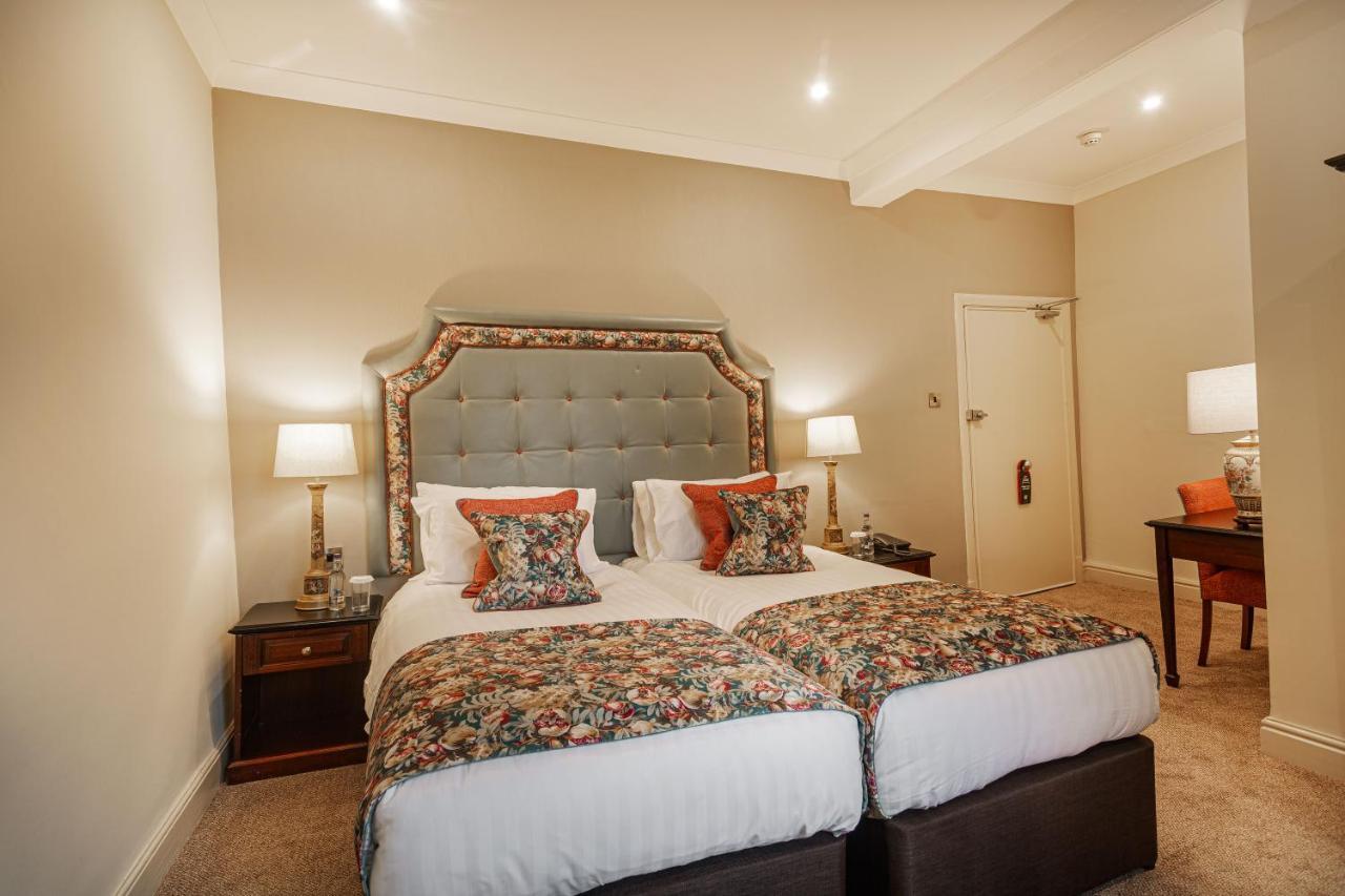 The Wynnstay Hotel, Oswestry, Shropshire Extérieur photo