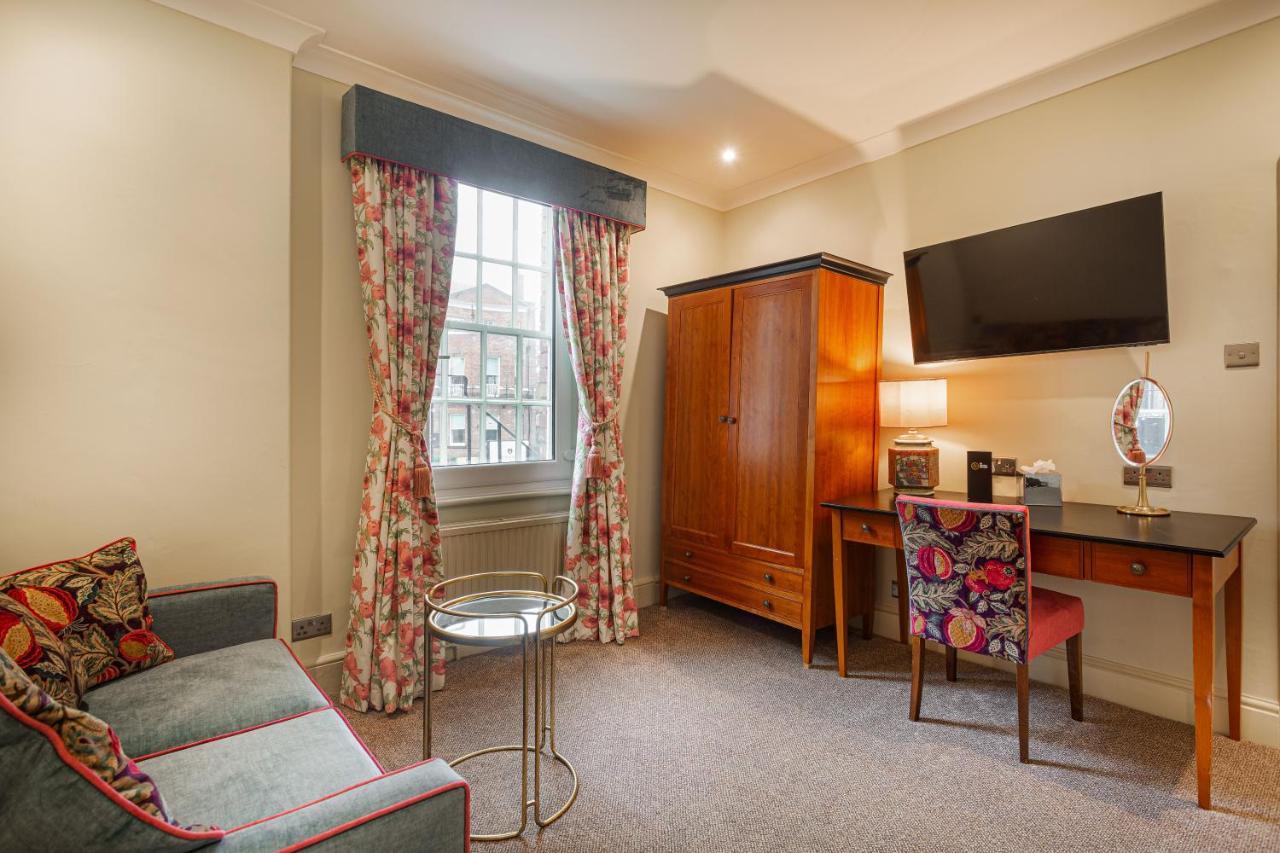 The Wynnstay Hotel, Oswestry, Shropshire Extérieur photo